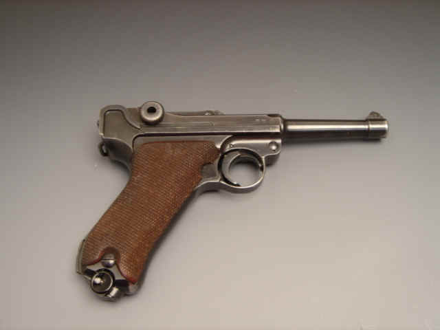 *Luger S/42 1938 Semi-Automatic Pistol